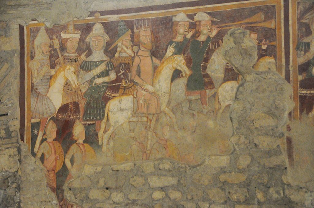 Gli affreschi della parete destra nell'abbazia di San Giovanni in Argentella — Foto: Silvio sorcini, CC BY-SA 4.0, via Wikimedia Commons